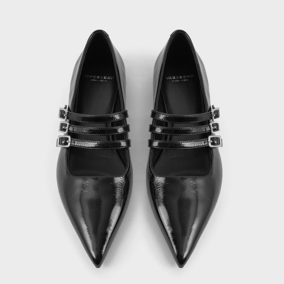 Vagabond Shoes - Vagabond Hermine pointed-toe buckle flats